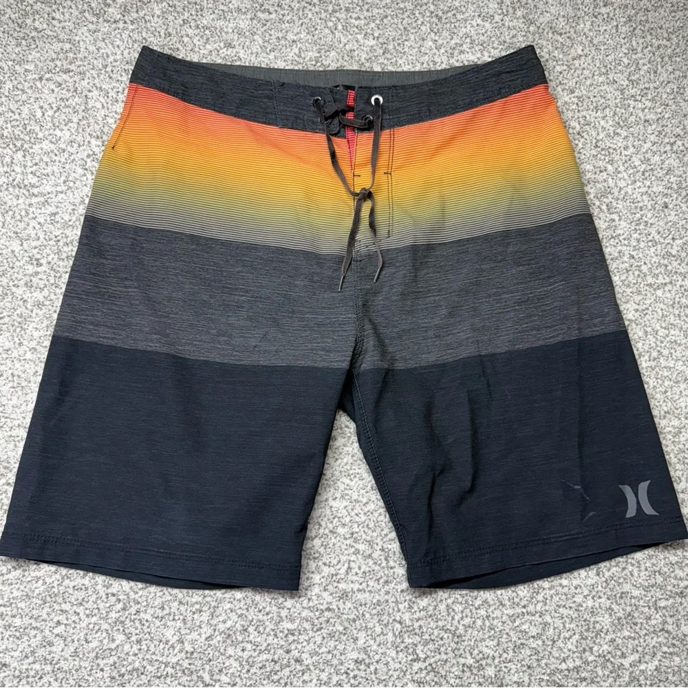 Hurley Men's Black and Orange Multi Colored Gradient 8 Inch Board Shorts Size 30